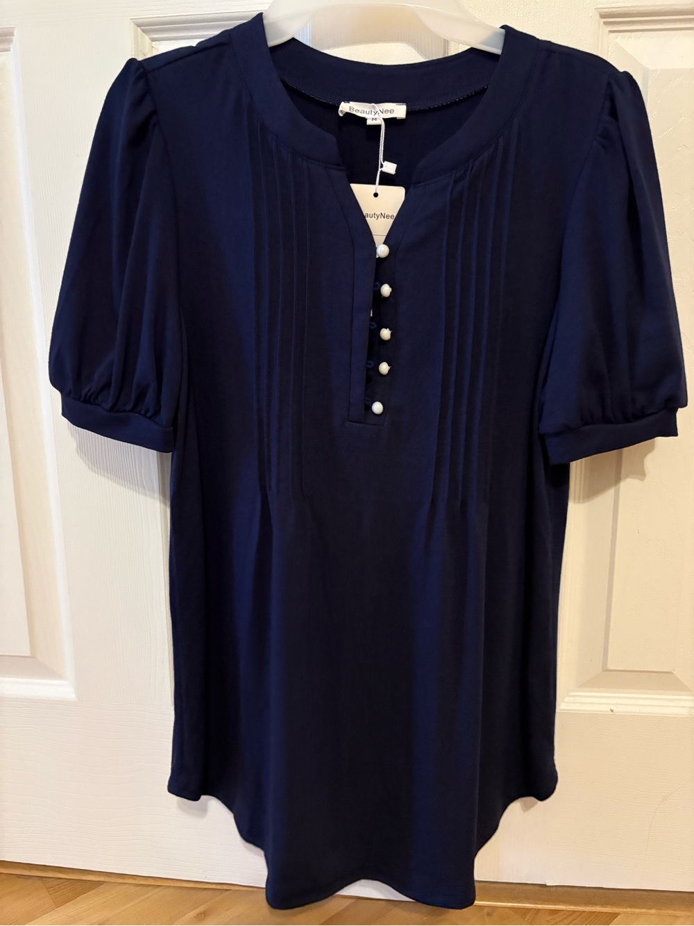 Women's Navy Pintuck Pearl-Button Puff Sleeve Blouse by